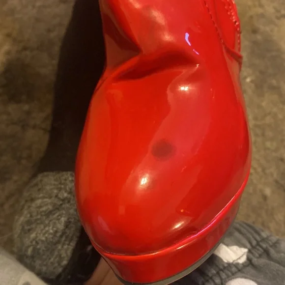 Red thigh high boots - Picture 3 of 4